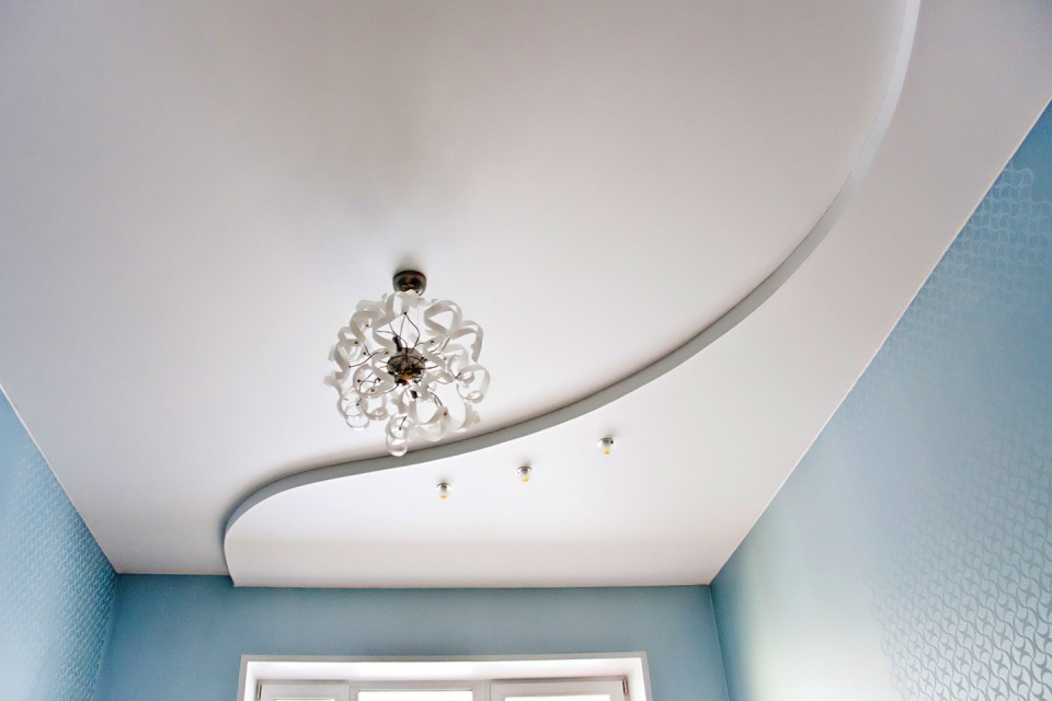 Заказать двухуровневый потолок в г. Савинский